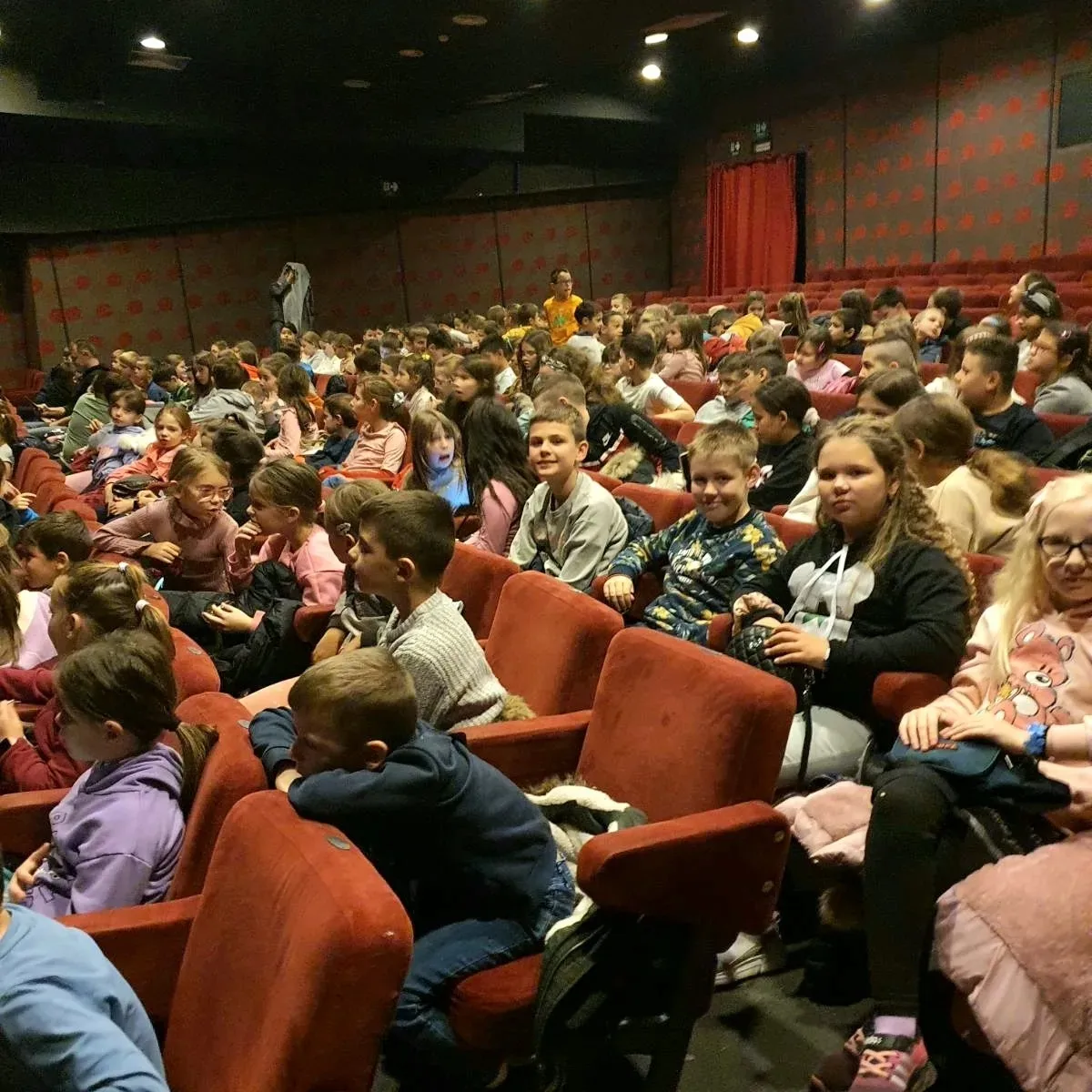 IMG_20231122_184728_094.jpg IMG_20231122_184728_094.jpg